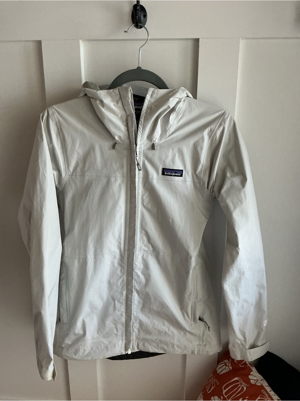 Patagonia H2No Women’s Light Gray Hooded Rain Jacket